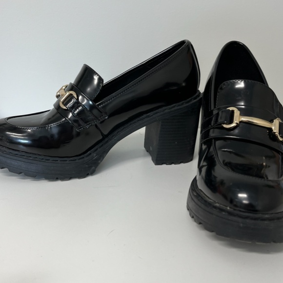 Madden NYC Size 10 Kassidy Lug Heeled Loafers - Picture 11 of 16